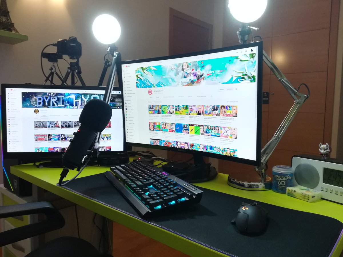 ByRichy04's tweet photo. La verdad es que no necesito los 100€, solo quiero que veas mi Setup y que alguien se pase por mi canal XD
#SetupAmpeter 
PD: Aunque los 100€ no me irían mal para un buen cuxillo del CSGO :)
Eres un grande PIT!!! https://t.co/dHfF5CRDNK