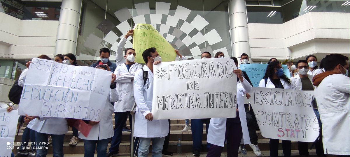 Fallo por los derechos a la educación y a la salud pública: Jueza de #Pichincha resolvió que 43 médicos posgradistas  de #Ecuador regresen a rotar en los hospitales en 48 horas. Fueron excluidos (entre otras razones) para no cumplirles con la #LeyHumanitaria <a href="/postgradistasEC/">Médicos Postgradistas EC</a>