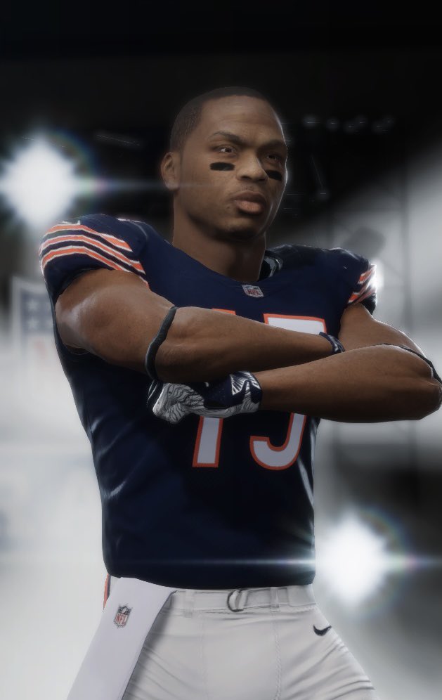 BearsofTitan's tweet photo. With their first pick in the 2021 NFL Draft the Chicago Bears Selected Daz Newsome! He will instantly compete for a starter position! https://t.co/wlKRM4yVJG