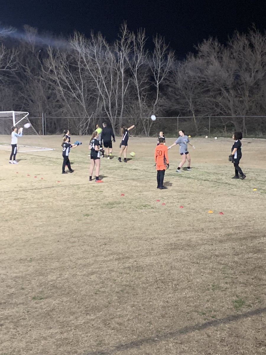 Paisley Trammel (@paisleytrammel) on Twitter photo Celtic Keepers putting in work tonight!! Thanks <a href="/CoachRobSays/">Randall Robison</a> for a great session. @celticgk @malloryceltic05 <a href="/CallieGk34/">Callie Sullivan GK #34</a> Celtic Keepers putting in work tonight!! Thanks <a href="/CoachRobSays/">Randall Robison</a> for a great session. @celticgk @malloryceltic05 <a href="/CallieGk34/">Callie Sullivan GK #34</a>