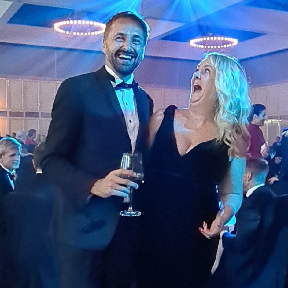 mechrocklette's tweet photo. Angel meets Devil?
No, it's just me and @HamoDonk at the 40 Under 40 Awards Gala last night.
#40under40WA @mechanicalrock_ #lookingfancy https://t.co/BTqNV7eMwW