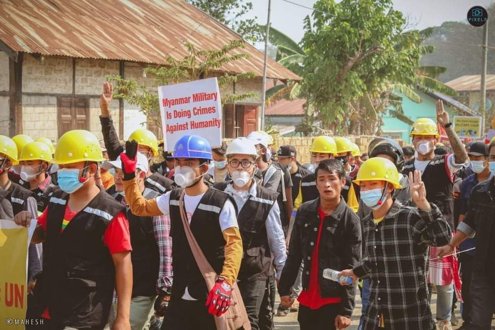 KK_YE26's tweet photo. STOP ONSLAUGHT

Locals are peacefully marching to protest against military dictatorship (Myanmar Terrorist Organization) in NaungCho Township (နောင်ချိုမြို့), Northern Shan State. 

Source : Mizzima
#Mar11Coup 
#WhatsHappeningInMyanmar https://t.co/hIDv06FzO3
