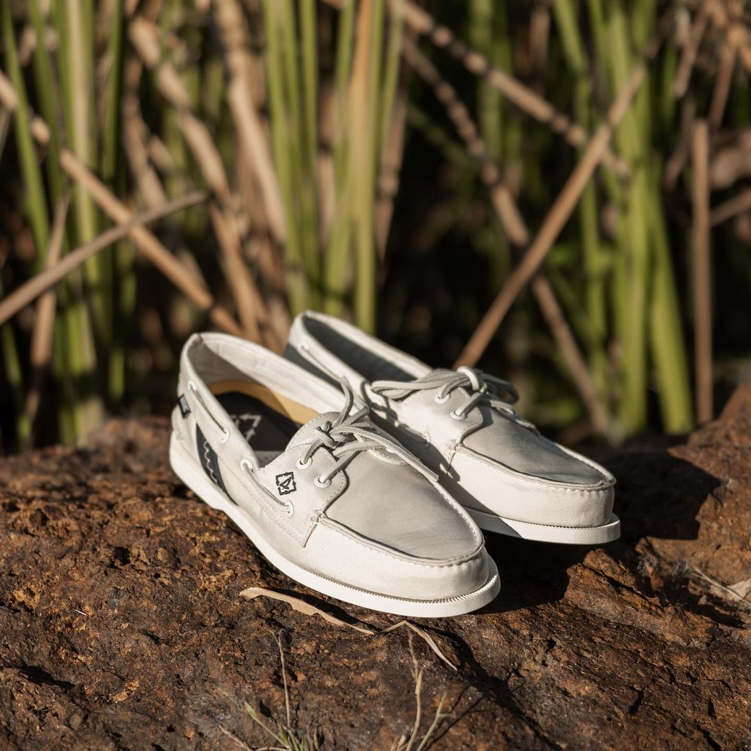 SperryPH's tweet photo. One with nature ♻️ #SperryForGood
Visit your nearest Sperry store, https://t.co/ejt3pzTfxE, or join SPERRY PH Viber Community (https://t.co/HPboqJY4tx) to enjoy up to 70% off. What are you waiting for? Shop now!
📸: @sperrysg https://t.co/LviN2lYiQS