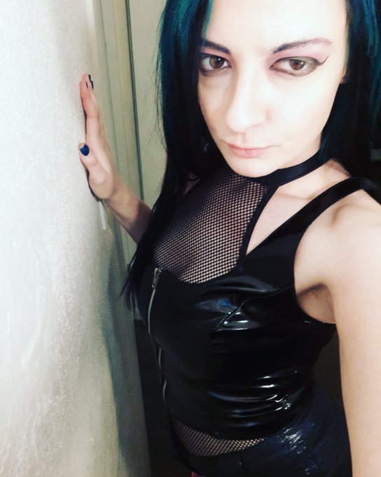 I'm bored tonight...if you were here what would we do?? #sarashangrila #analplay #fetish #AltPorn #buttplug<a href="/tag/bdsm"class="tags"><span>#bdsm</span></a><a href="/tag/fetish"class="tags"><span>#fetish</span></a><a href="/tag/lgbtq"class="tags"><span>#lgbtq</span></a><a href="/tag/altporn"class="tags"><span>#altporn</span></a><a href="/tag/kink"class="tags"><span>#kink</span></a><a href="/tag/buttplug"class="tags"><span>#buttplug</span></a>