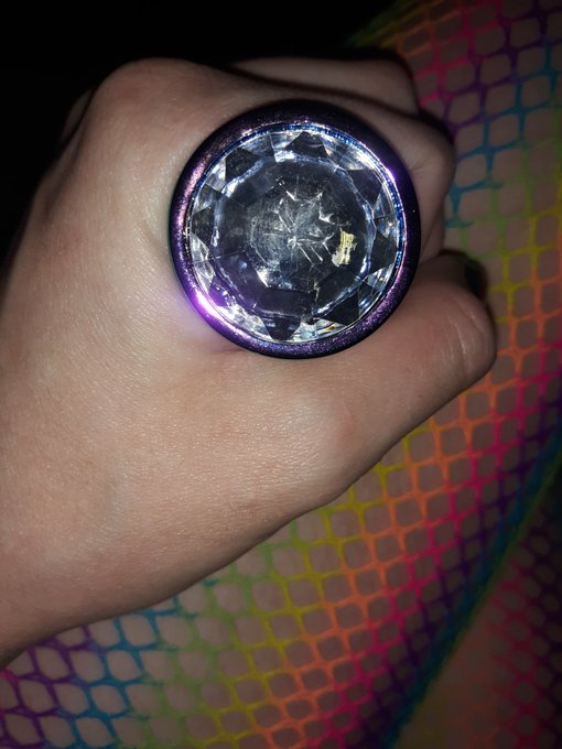 I'm bored tonight...if you were here what would we do?? #sarashangrila #analplay #fetish #AltPorn #buttplug<a href="/tag/bdsm"class="tags"><span>#bdsm</span></a><a href="/tag/fetish"class="tags"><span>#fetish</span></a><a href="/tag/lgbtq"class="tags"><span>#lgbtq</span></a><a href="/tag/altporn"class="tags"><span>#altporn</span></a><a href="/tag/kink"class="tags"><span>#kink</span></a><a href="/tag/buttplug"class="tags"><span>#buttplug</span></a>