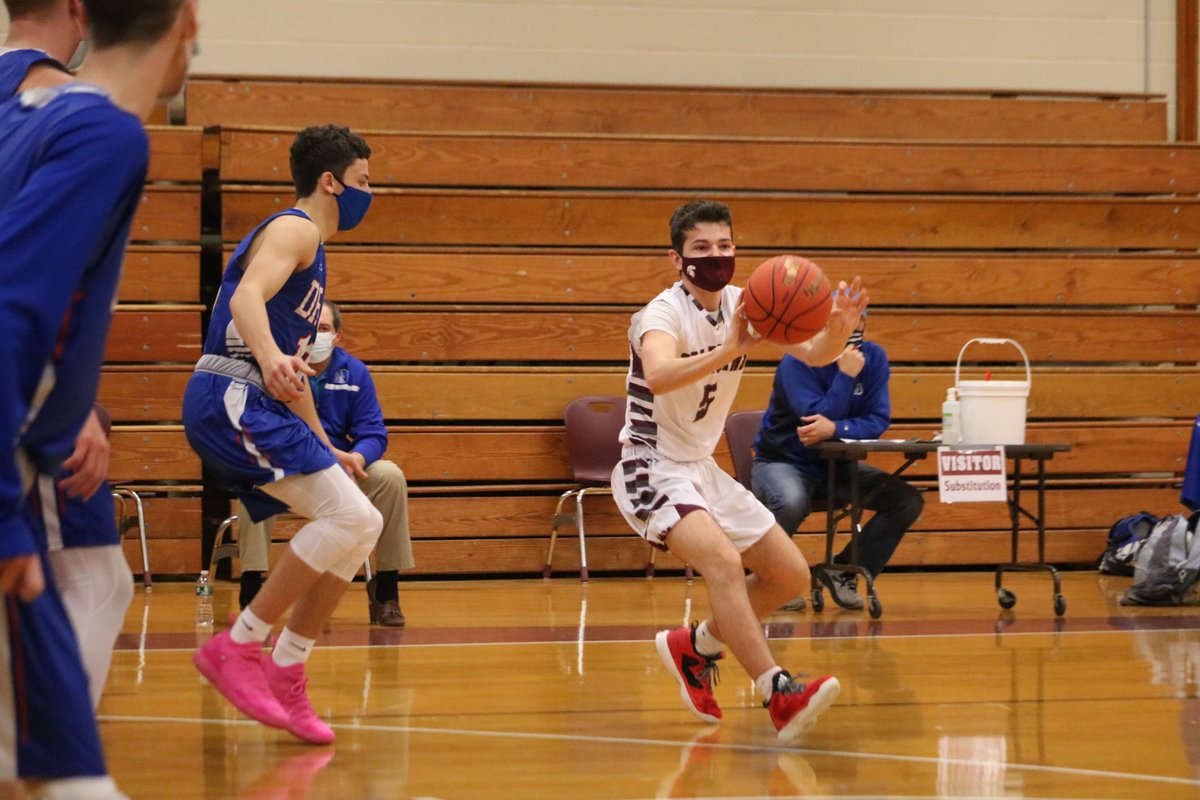 The Monument Mountain boys closed on a 13-4 run to put away visiting Drury tonight. 

berkshireeagle.com/sports/local_s…