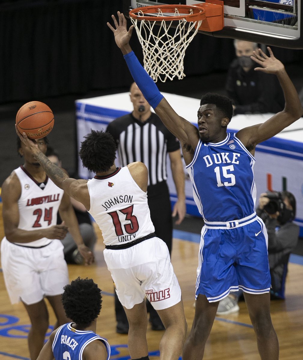 BooWilliamsAAU's tweet image. Career Night for the Man in the Middle Mark Williams 

23pts (9-14)
19rbs 

🗣BwslBasketball #bwslmade #feedtheBIGfella