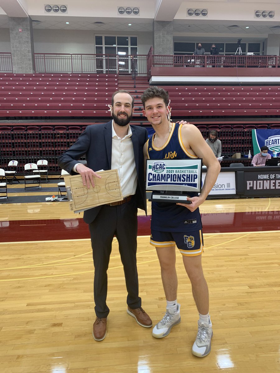 They did it, conference champs! <a href="/FCGrizHoops/">Franklin College MBB</a> <a href="/FCGrizAthletics/">Franklin Grizzlies</a>