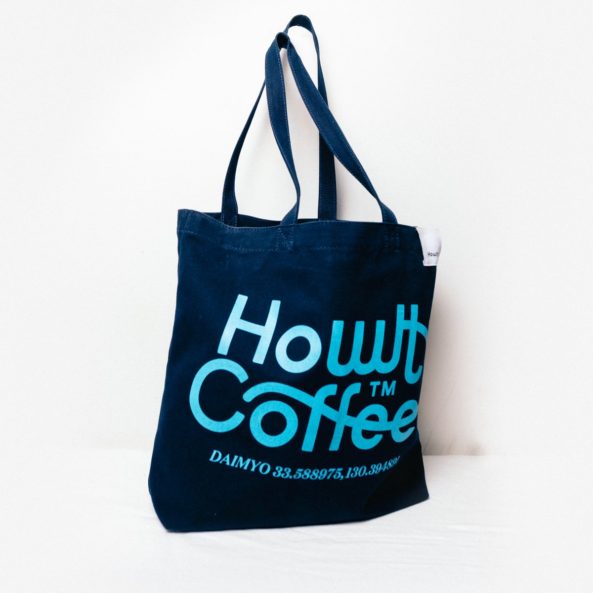 howlt's tweet image. 本日は店休日となります。明日は通常通り13時よりオープン
ホルトコーヒートートバッグ、Howltオンラインストア 、ホルトコーヒー福岡にて販売中。
Howlt Coffee Tote Bag Navy available at Howlt online store, Howlt Coffee Fukuoka.
-
howlt.com/ja/shop/howltc…