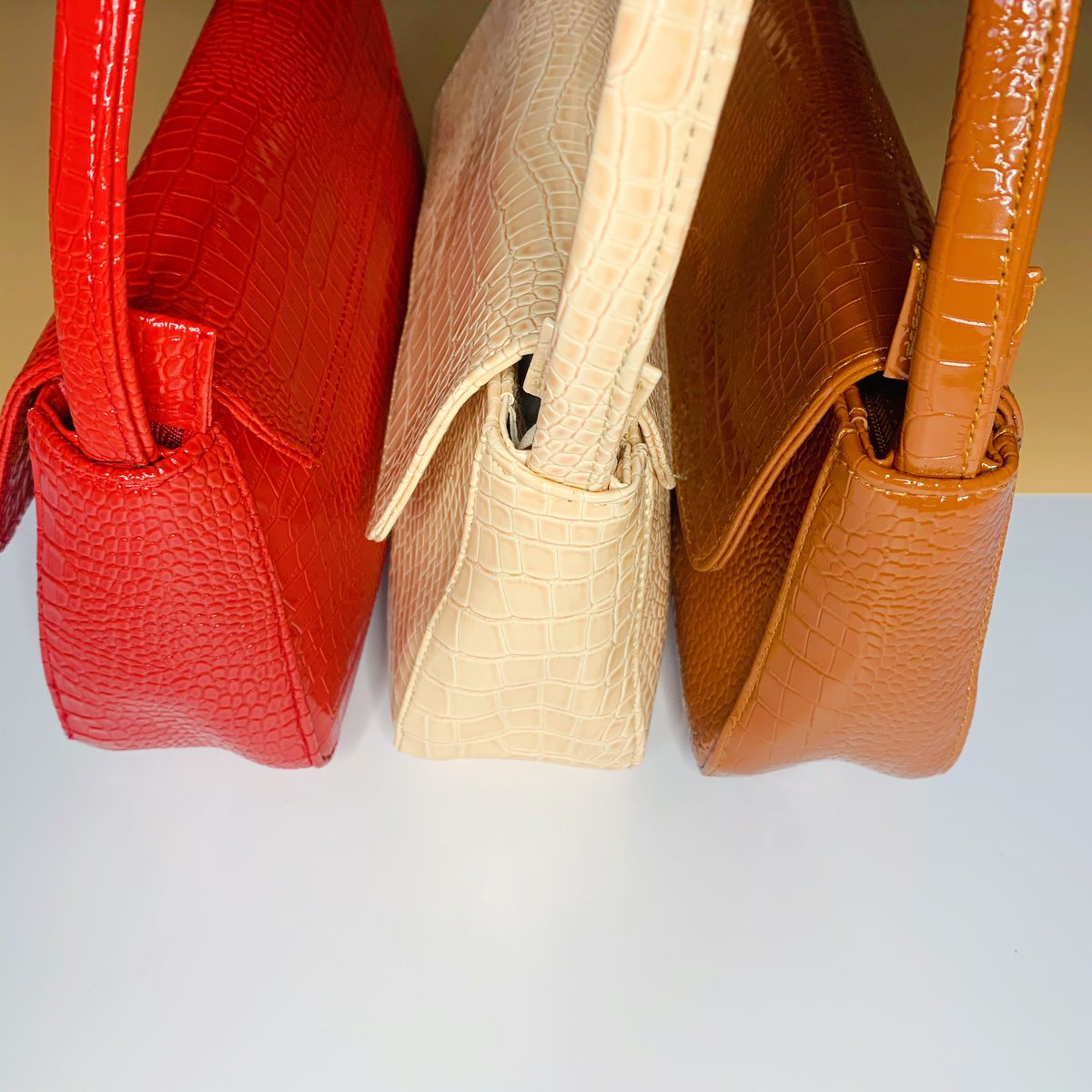 imwithyoufrvr's tweet photo. New in: Meet our newest product, Maxene! Perfect add-ons to your favorite #Adelai 😍 Get her UP TO 10% OFF! Swear, you’ll love it too as we do! 🧡

https://t.co/MHLv7svKBN
Material: Synthetic Croco
#supportlocalph #ShopLocal #ShopeePH #supportsmallbusiness https://t.co/sCsrIgJeBe