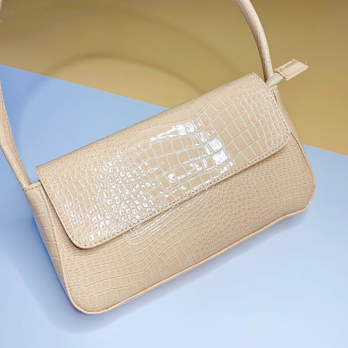 imwithyoufrvr's tweet photo. New in: Meet our newest product, Maxene! Perfect add-ons to your favorite #Adelai 😍 Get her UP TO 10% OFF! Swear, you’ll love it too as we do! 🧡

https://t.co/MHLv7svKBN
Material: Synthetic Croco
#supportlocalph #ShopLocal #ShopeePH #supportsmallbusiness https://t.co/sCsrIgJeBe