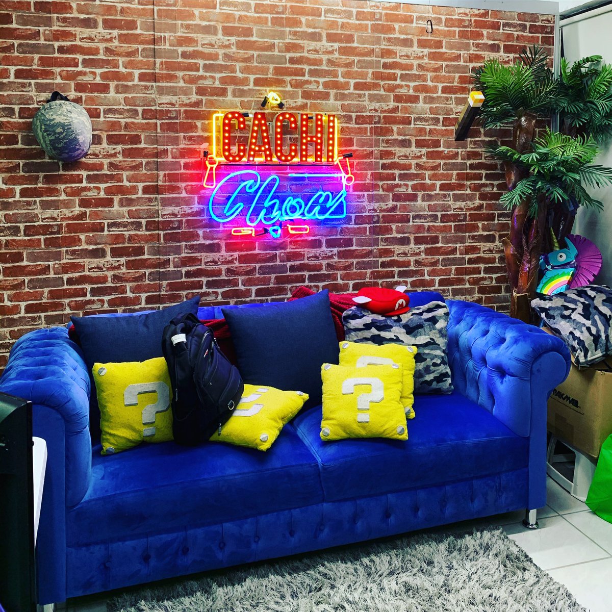 cachichow's tweet photo. Que tal quedó el set ? Del@mejor chow del internet ? https://t.co/NcVlFYUOc3