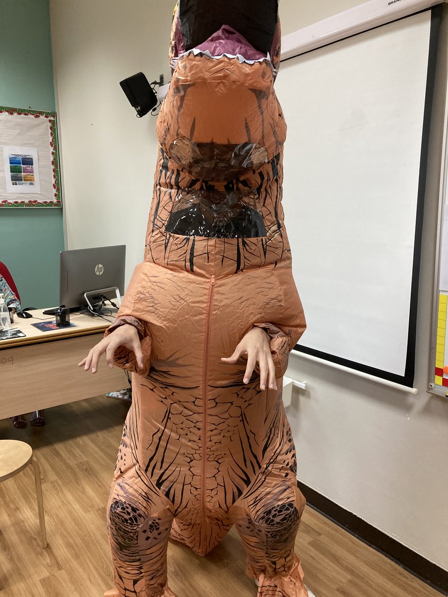 DIA_Secondary's tweet photo. We like our #villains 
It was an amazing array of dressed up villains as a part of the DIA Secondary School Spirit week #DreamInspireAchieve #DIAspirit #DIAcreativity #DIAinnovation #DIAcares #spiritweek #schoolspirit https://t.co/7eXtnHnVHT