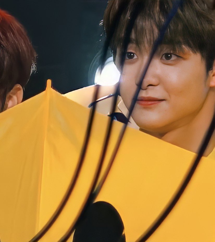 kdygallery's tweet photo. his cheeks look so soft^_^ https://t.co/SGGyIQgep4