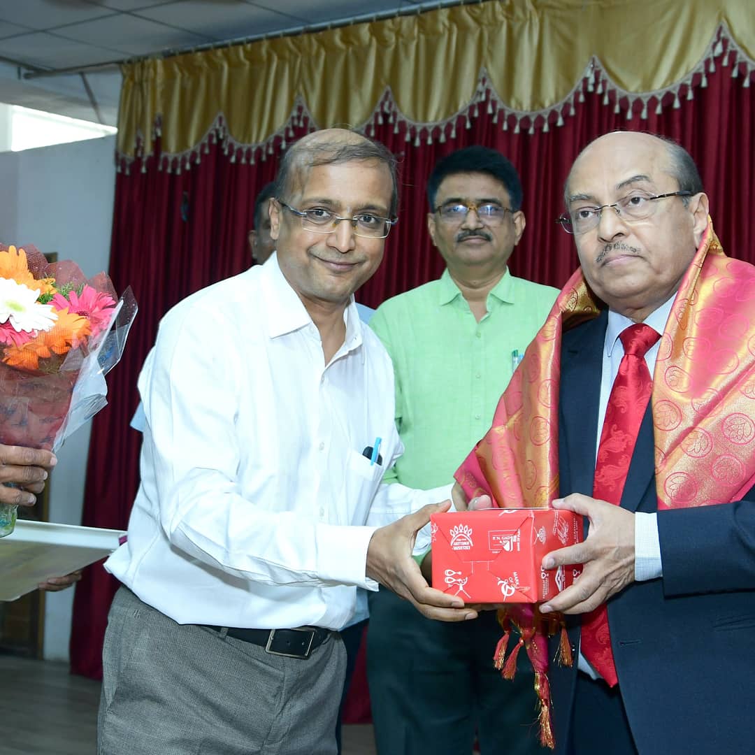 of_gurukul's tweet image. Gurukul group of Institutions Kalaburagi organised #Faculty_Development_Program by Renowned personality #Dr_Gururaj_Karajgi... Topic INDIVIDUAL COMMITMENT TOWARDS INSTITUTIONAL GOALS.... Wonderful session.....