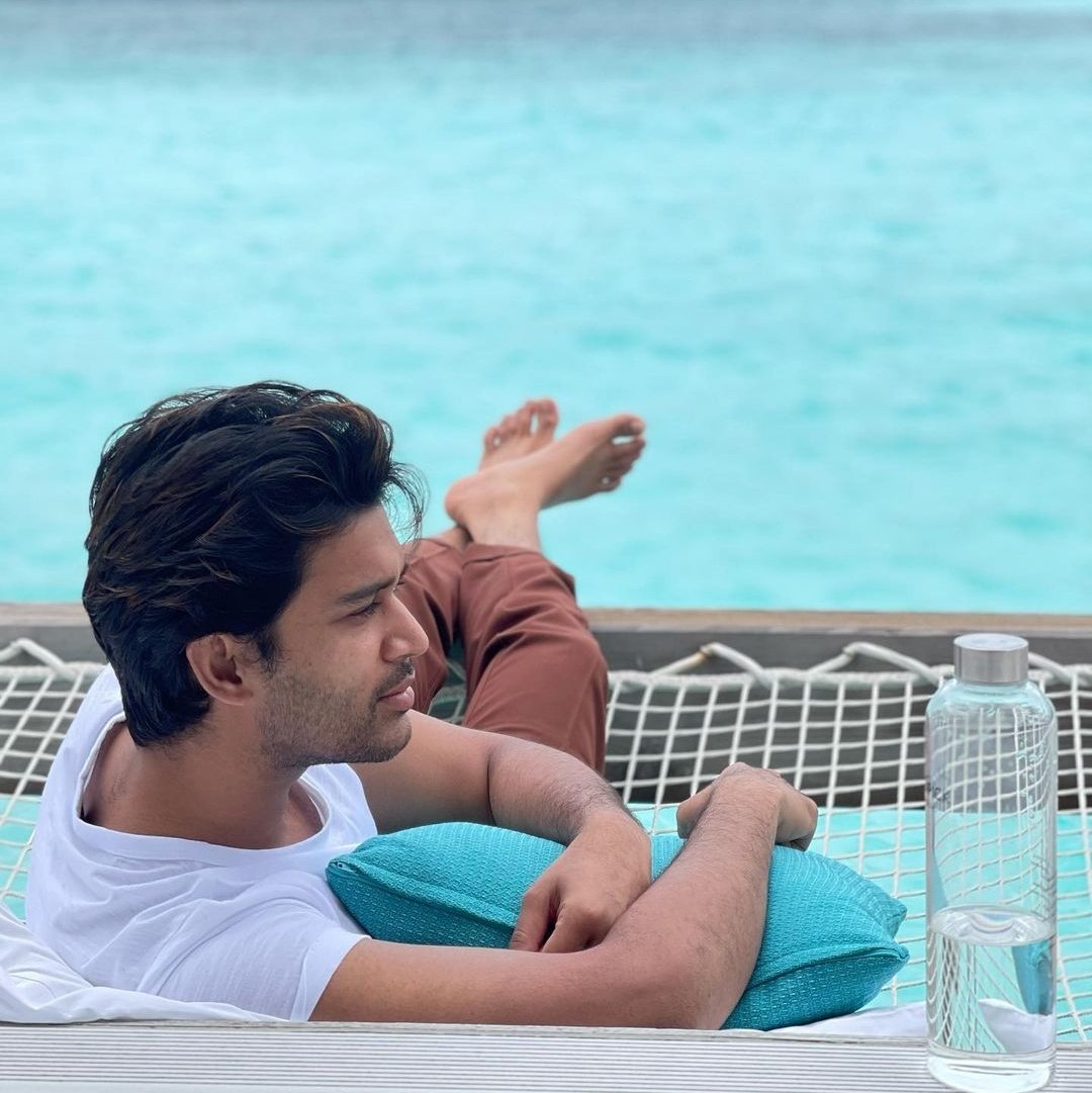 abicult11's tweet photo. Maldives 💙

#Abijeet https://t.co/QBZ5zWj8TT