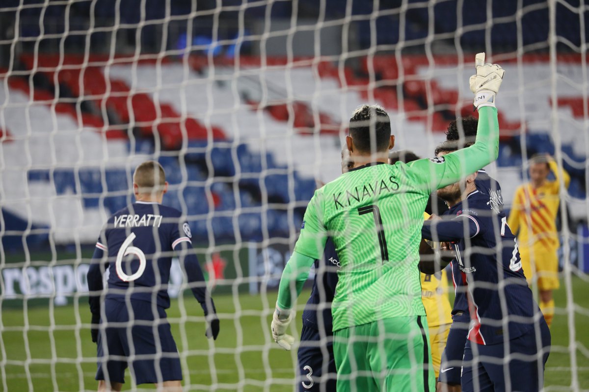 PSG_inside tweet picture