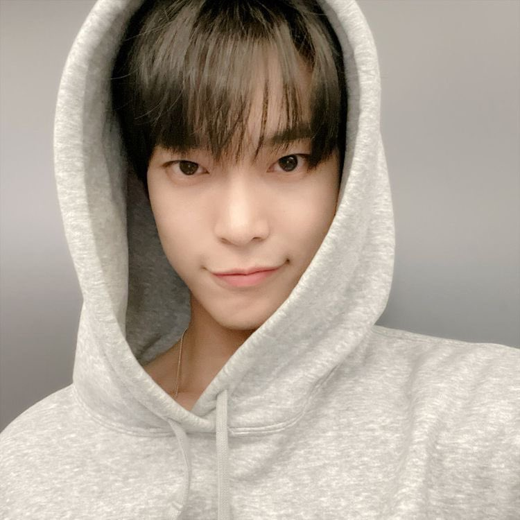 ❥ อีเมี้ยน | • 𝗺𝗶𝗮𝗻𝗯𝗮𝗯𝗲 •∙☁︎ tweet media