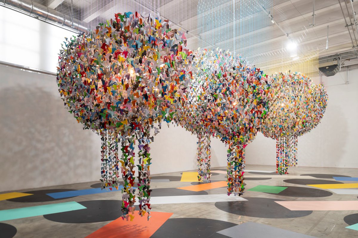 France_CVB's tweet photo. While waiting to reopen @PalaisdeTokyo has raised 40,000€ for charity, inviting community participations for its art project #OrigamiForLife. The arty #venue has a 2500 pax capacity for #events, but is currently home to 40,000 origami doves!🕊️
#ChooseFrance #MICE #ExploreFrance https://t.co/WdVB5rki0L