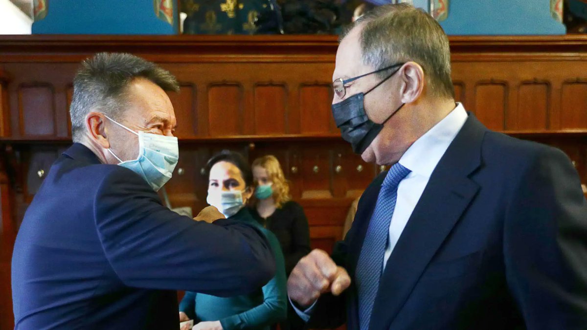 A_Sannikov's tweet photo. Famous #Belarusian writer @SashaFilipenko, author of acclaimed book #RedCrosses wrote to head of #IRC @PMaurerICRC urging him to visit prisons in #Belarus and stop tortures. IRC head said that it's not in his competence. #RedCross in #Belarus is known to falsify elections https://t.co/EwK7IzPPEQ