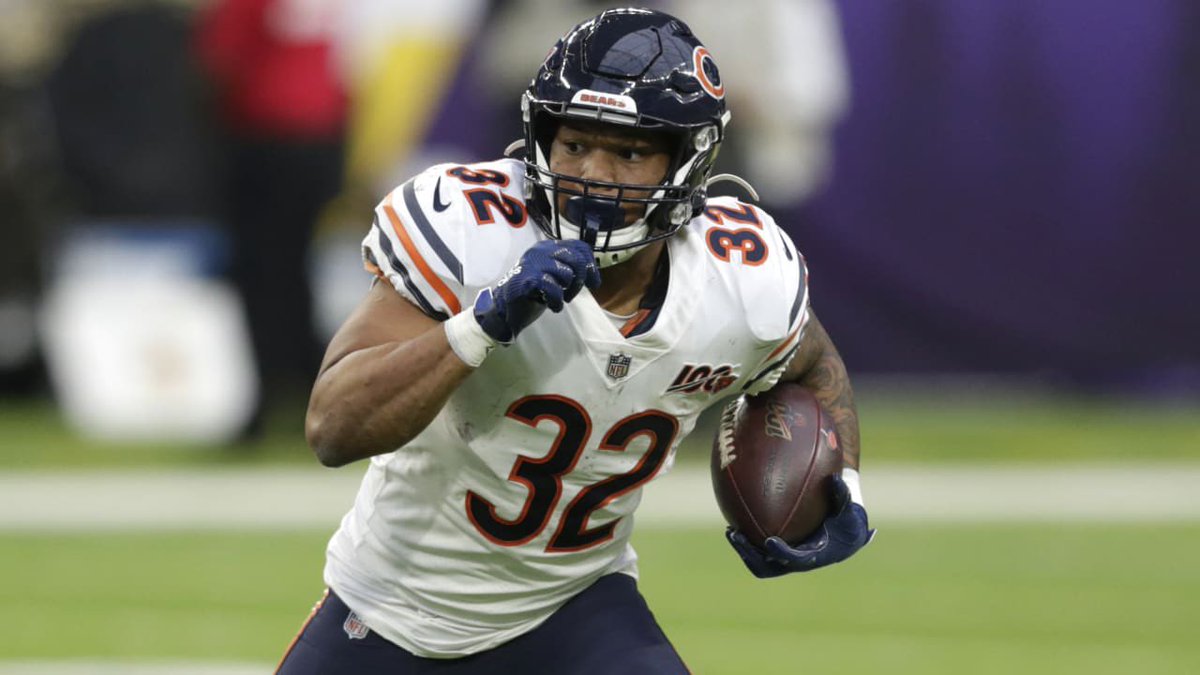 BearsofTitan's tweet photo. Bears walk away with a win to start the season over the Bengals 44-30. Chris Streveler goes 15-17 for 205 yards and 3TDs. David Montgomery added 129 yards and 2TDs on 5 attempts to close the game out! We look on to the Browns next week! https://t.co/etPLZICWFq