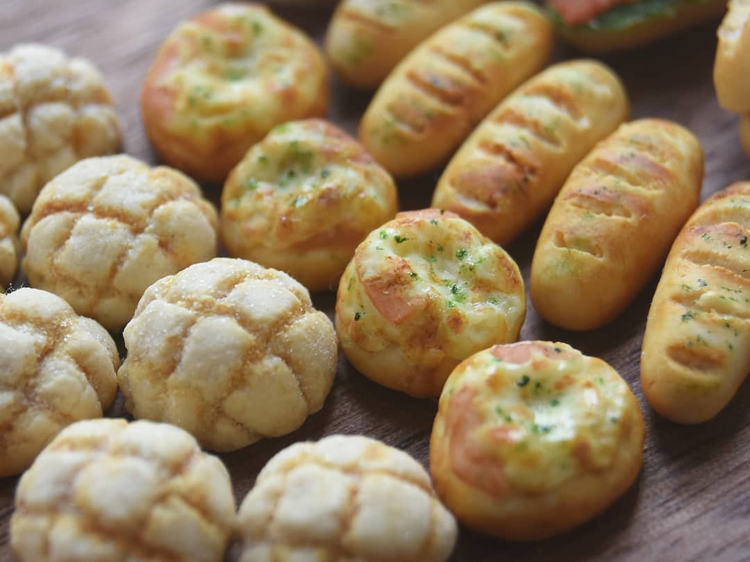 leelappo's tweet photo. 1:6 Miniature bread🍞🥖😋

My Channel: 
https://t.co/lirWyKIJnZ

#miniatures #ミニチュア #rement #樹脂粘土 #リーメント https://t.co/zOqtpsm70f
