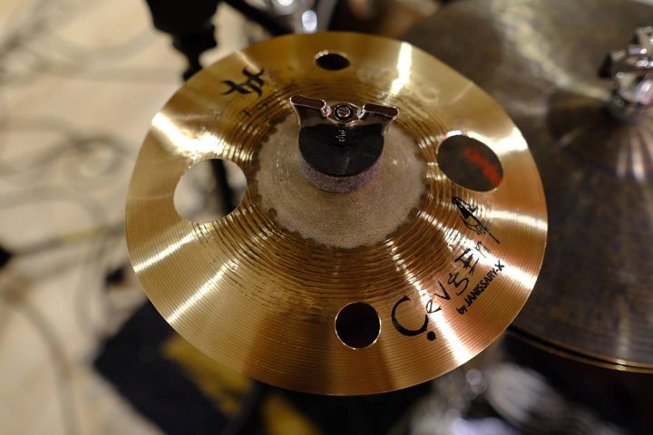 The Janissary-x Çevgen has aapery attack. Extemely quick. Much more cutting than a splash. Very musical. tcymbals.com/cymbals/?serie…

#tcymbals #cymbals #cymbaladdict