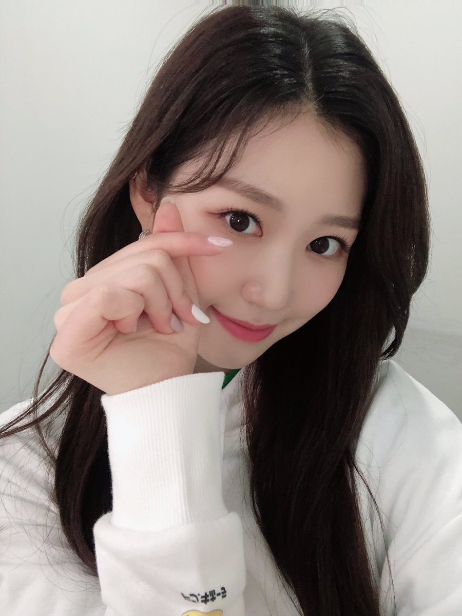 blingbling_new's tweet photo. [#유빈]
낮잠 자기 좋은 시간🥱😞🛌💤 https://t.co/TaRRH8ArPW