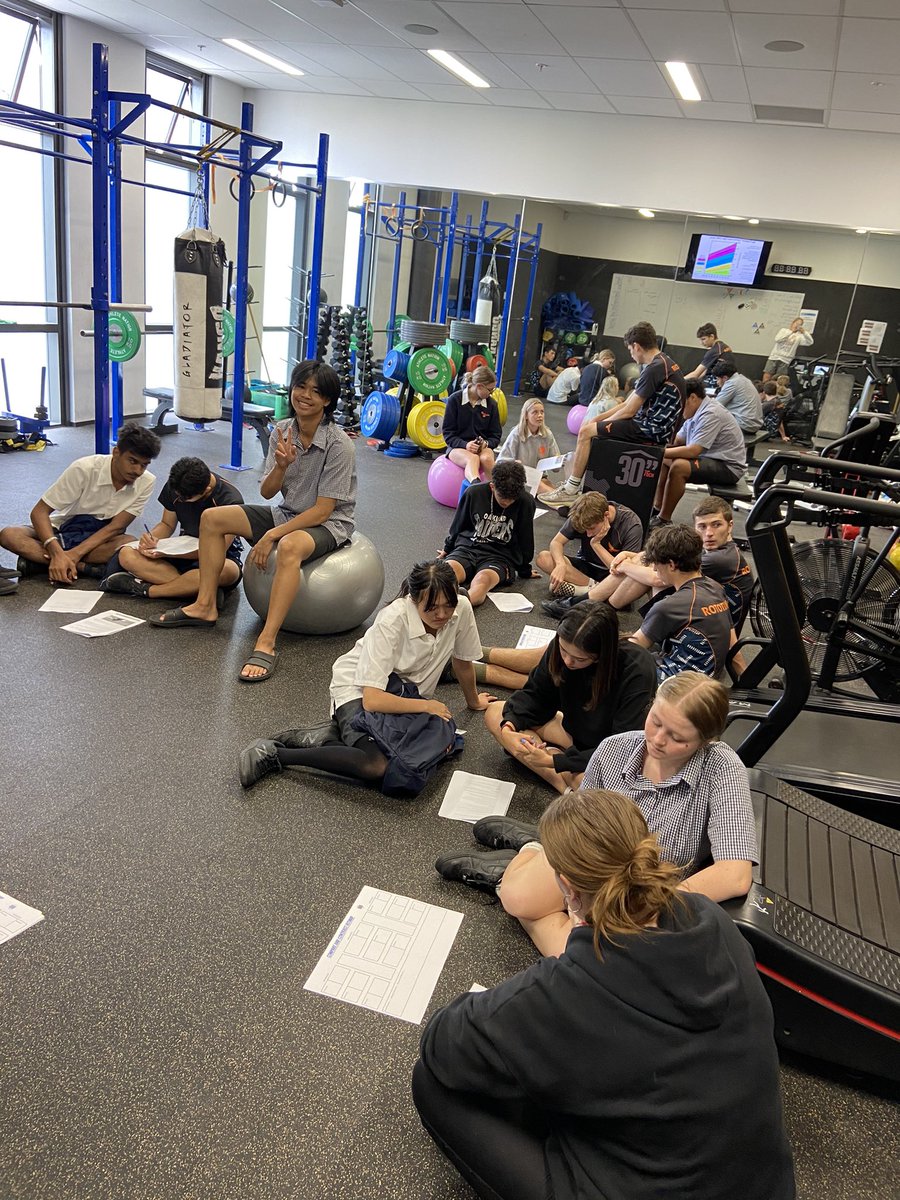 mrskaukau's tweet photo. Device free day today learning about the heart &amp; exercise #hauora #wa #mahinga #haututu #hui #learningmodes #physiology https://t.co/5h4T6s6bhA