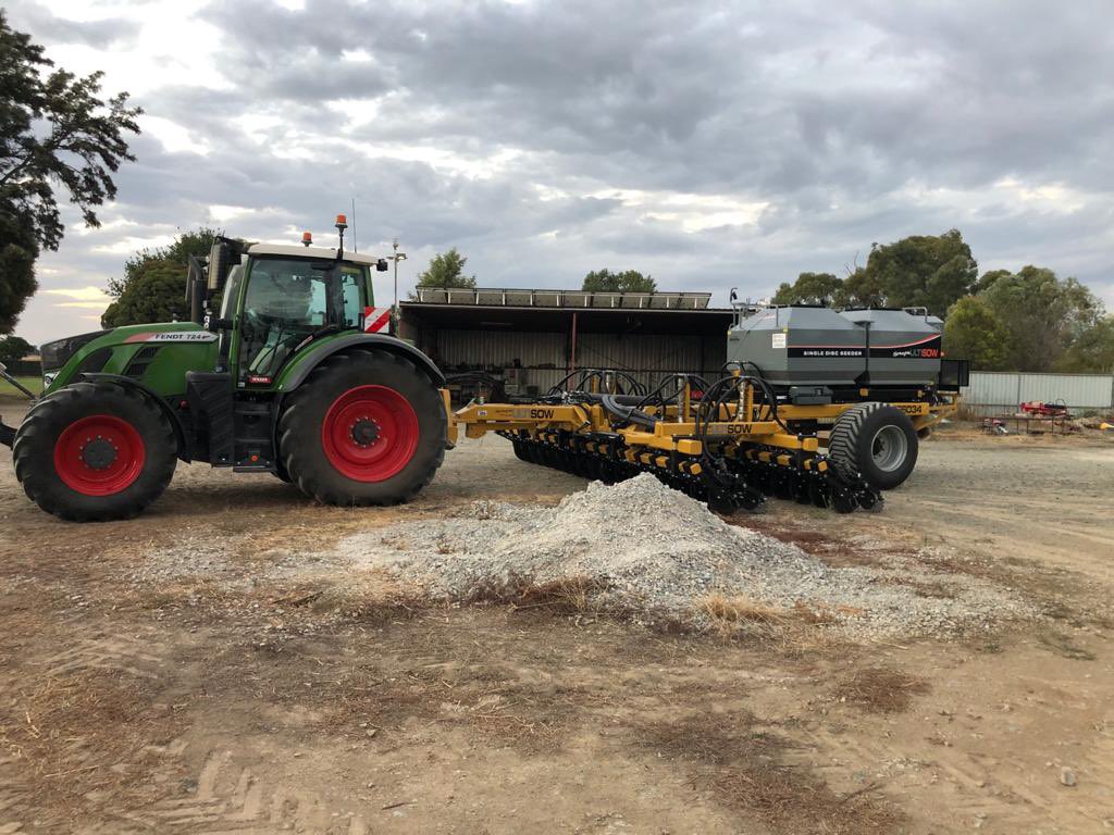 Rod__Dunn's tweet photo. It may be the first but wonβt be the last! This #Ultisow 6m #Narrowfold single disc seeder is the first of its kind to have a @AFGason 5,100L mounted air box fitted to it. I think it looks ππ₯π https://t.co/jVKhSvaGJg