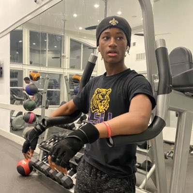 B23Messiah's tweet photo. for the home team #Nola 
Saturday is a movie🍿 🎥 
@UCReport @Coast2Coasttc @seancooper_C4 @cantmisssports1 @PlayBookAthlete @simplyCoachO @TrueBuzzFB @CoachSamuels11 @FBUAllAmerican @CKennedy247 @polynesiabowl @Marchen44 @UTRScouting @UAFootball @TheSHOWByNXGN @TXTPShow @dctf https://t.co/8oWfq5kLLC