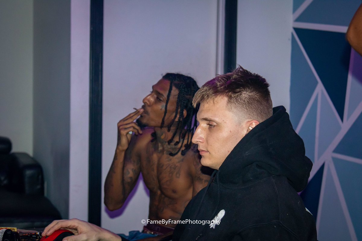 wucrazyy's tweet photo. https://t.co/YsK0mBaV8s