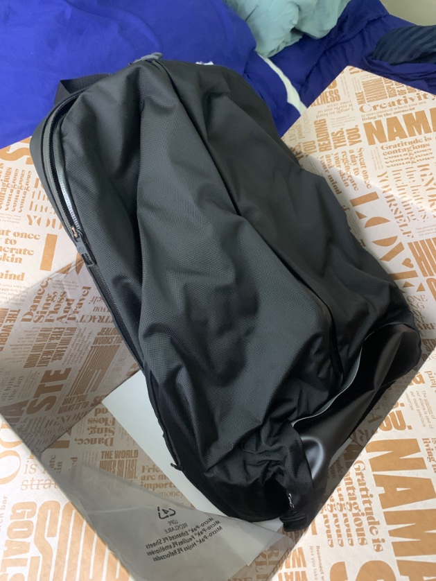 Finding_Niemi's tweet photo. update: bought a backpack bc it was on clearance and because I wanted to read the inside of their boxes https://t.co/1JYfdVoTm8