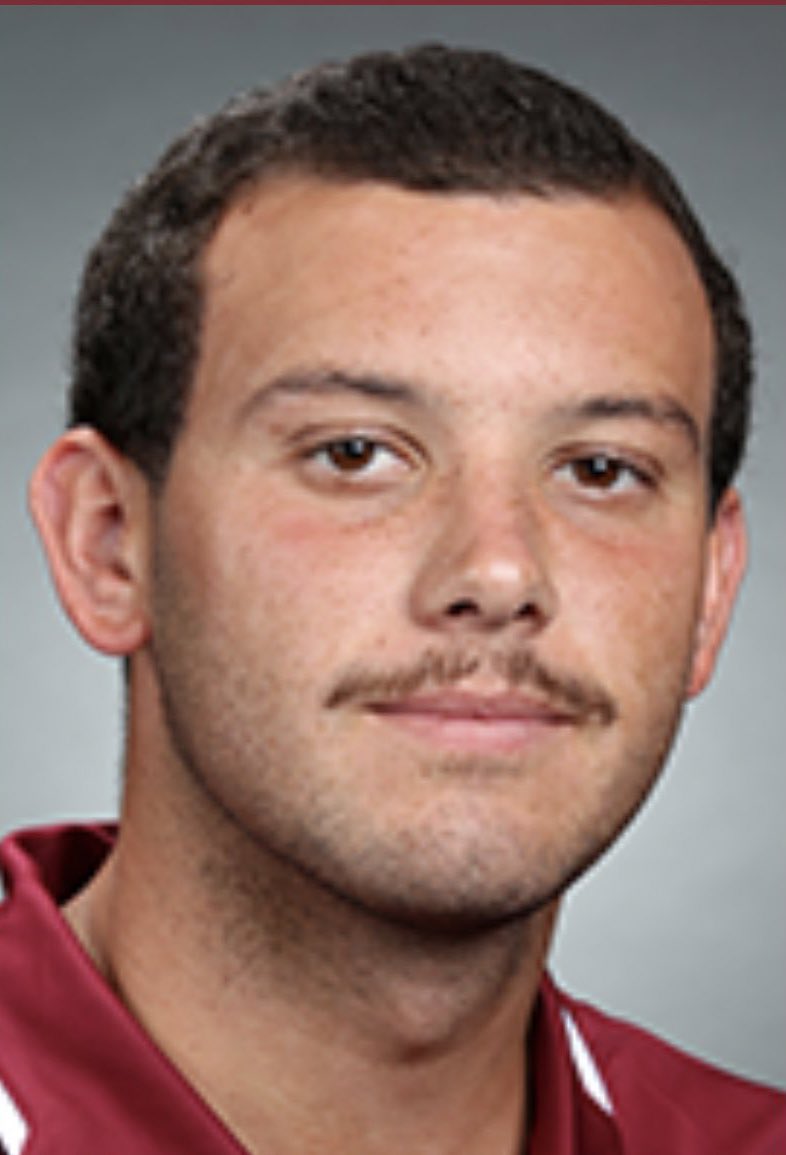 CFB247's tweet photo. Nick Solit
Santa Clara, Water Polo 2013-2016 https://t.co/535sDYnvzh