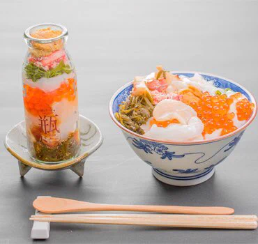牛乳瓶に入ったおかず！？岩手県宮古市のご当地グルメ「瓶ドン」！