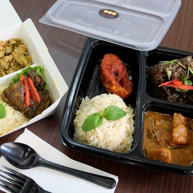 malaymail's tweet photo. The team of about 10 people, all retrenched hotel workers, started producing hotel-quality and reasonably-priced breakfast, lunch and dinner sets for delivery and takeaways.
Read more at https://t.co/fkVs5x99CN
๐ธ: Steven Ooi KE
#covid19 #hotel #retrenched #penang #foodbusiness https://t.co/mzooPcQ6o4