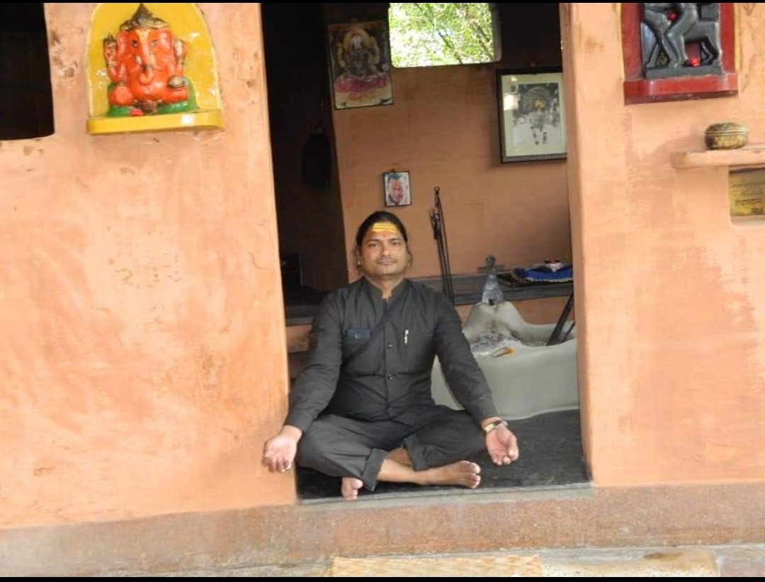 Mahendra160's tweet photo. 🙏
 *कर्ता करे न कर सके शिव करे सो होय, तीन लोक नौ खंड में महादेव से बड़ा न कोय…*

*आप एवं आपके परिवार को शिवरात्रि की हार्दिक शुभकामनाएं* https://t.co/yYCx8XBilg