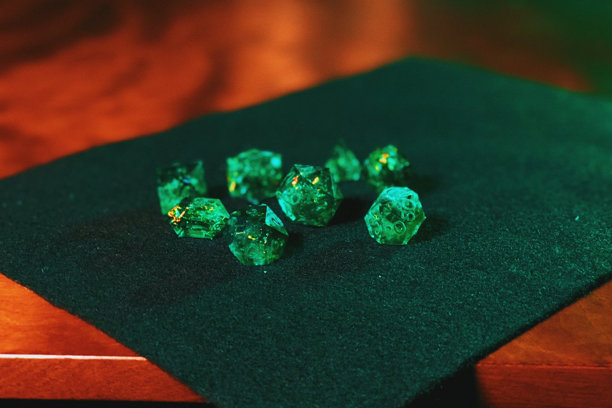 ColeAdams213's tweet photo. My roommate @IAmJoelGroff is getting really good at this dice making gig 🤯 #dungeonsanddragons #dice #DnD https://t.co/IjCY4Q7i8X