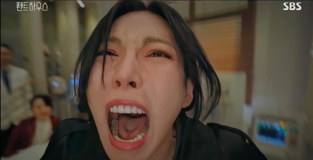 HamdiJR55's tweet photo. if sm contacted sakura:

SM: Would you--

Sakura: I AM HERE IRENE SUNBAENIM!!!!!! https://t.co/ass8Sxnalo