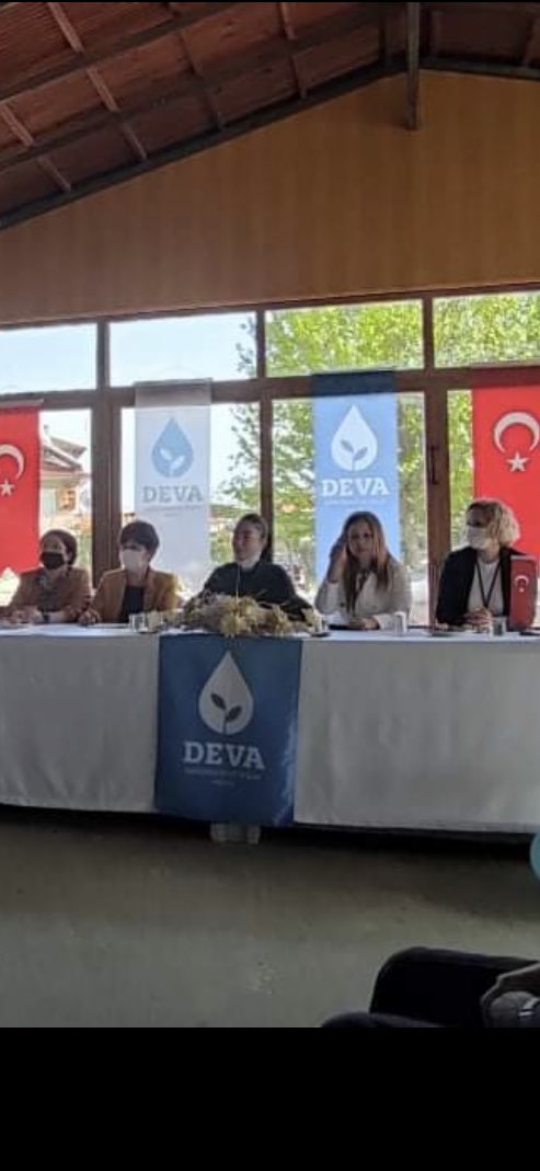 Güllü KOCASARI ÖZEN (@ozenkocasar) on Twitter photo Genel başkanımızında arzu ettiği gibi kadınlar siyasette olmalı sözüne binaen ortaca kongresinde Divan görevini beş kadın GMYK Essum ASLAN başkanlığında yürüttük 💧🌱<a href="/OzenKocasar/">Güllü KOCASARI ÖZEN</a> <a href="/EssumAslan/">Essum Aslan</a> <a href="/SaniyeKulac/">Saniye Kulaç 💧</a> <a href="/BERNAL93/">Juanjo Bernal</a> @nesrinçobanocak Genel başkanımızında arzu ettiği gibi kadınlar siyasette olmalı sözüne binaen ortaca kongresinde Divan görevini beş kadın GMYK Essum ASLAN başkanlığında yürüttük 💧🌱<a href="/OzenKocasar/">Güllü KOCASARI ÖZEN</a> <a href="/EssumAslan/">Essum Aslan</a> <a href="/SaniyeKulac/">Saniye Kulaç 💧</a> <a href="/BERNAL93/">Juanjo Bernal</a> @nesrinçobanocak