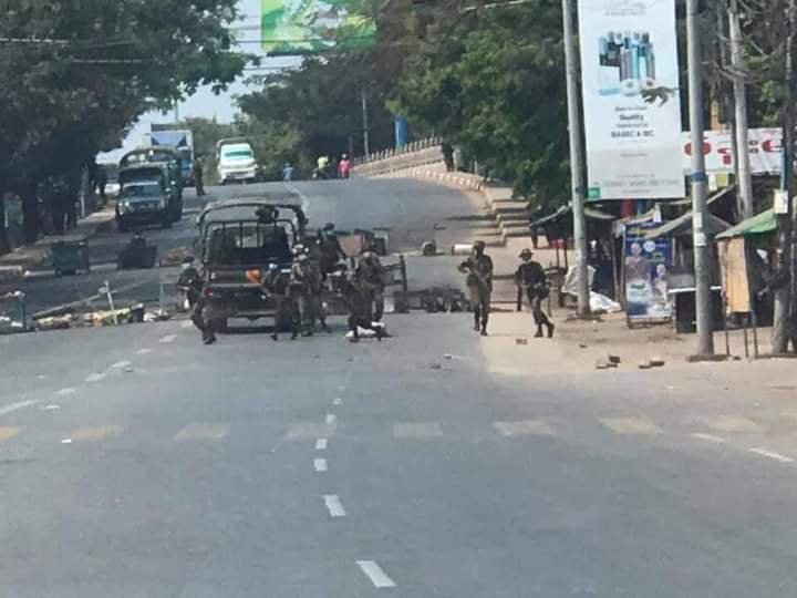 At 12:00PM: in #Bago Junta forces fully placed to disperse Protesters.
STOP ONSLAUGHT
#Mar11Coup
#WhatsHappeningInMyanmar
#R2PforMyanmar 
<a href="/freya_cole/">Freya Cole</a> <a href="/KenRoth/">Kenneth Roth</a> <a href="/KBSnews/">KBS 뉴스</a>
<a href="/UN/">United Nations</a> <a href="/UN_HRC/">UN Human Rights Council</a> <a href="/CIJ_ICJ/">CIJ_ICJ</a> <a href="/Juarawee/">Juarawee K. (Lina)</a> <a href="/BBCWorld/">BBC News (World)</a> <a href="/CNN/">CNN</a>