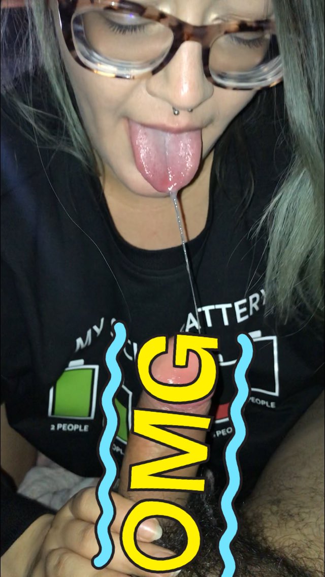 I love to choke and gag and SLURPPP on the dick 🍯 😋 Watch my newest video on my Free Page ☺️ https://t.co/0SVHB1W0E6 • #onlyFanscouples #onlyfansfreetrial #onlyfansespaña #sellingcontent #Cashappblessings • https://t.co/S8zwj4HZxj
