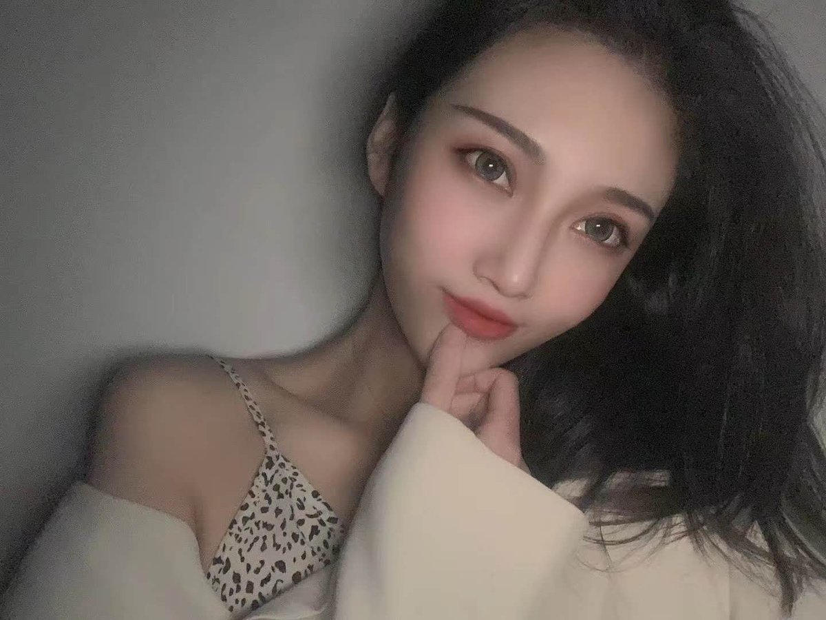刚刚学会翻墙的小母狗 https://t.co/x403Z26rPk