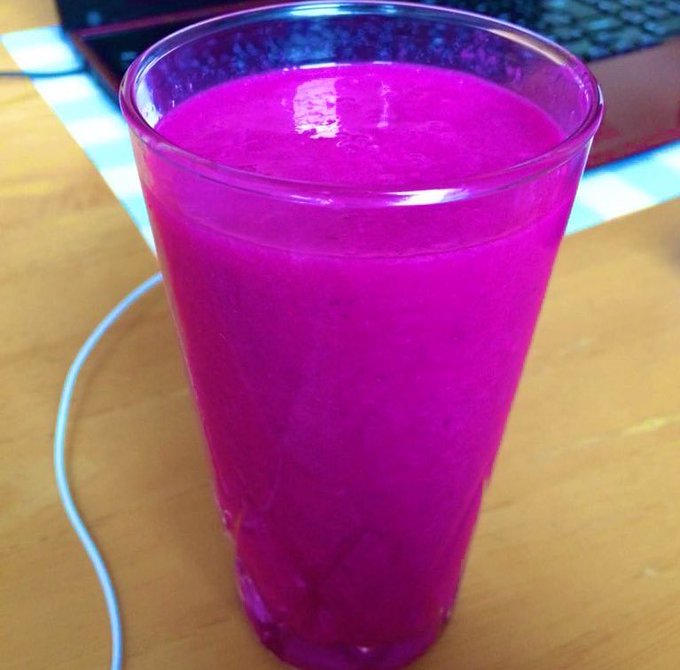 ドラゴンフルーツのtwitterイラスト検索結果