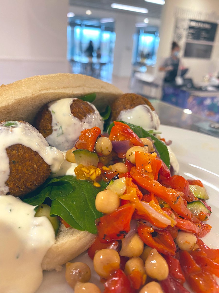 Chefjensen21's tweet photo. Yummy Veggie chickpea sub and soy bean veggie subs. @doyle_rdoyle @jtattshotmailc1 https://t.co/fG8M0Xo0Tl