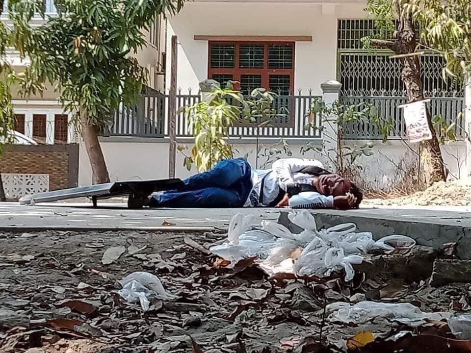 <a href="/TostevinM/">Matthew Tostevin</a> Military terrorists shot with live bullets to crackdown the strike in North Dagon! The one who were in the front line protection was shot in the head and passed away on the spot😭😭 Another one was shot in the pubic!
#WhatsHappeningInMyanmar
#Mar11Coup