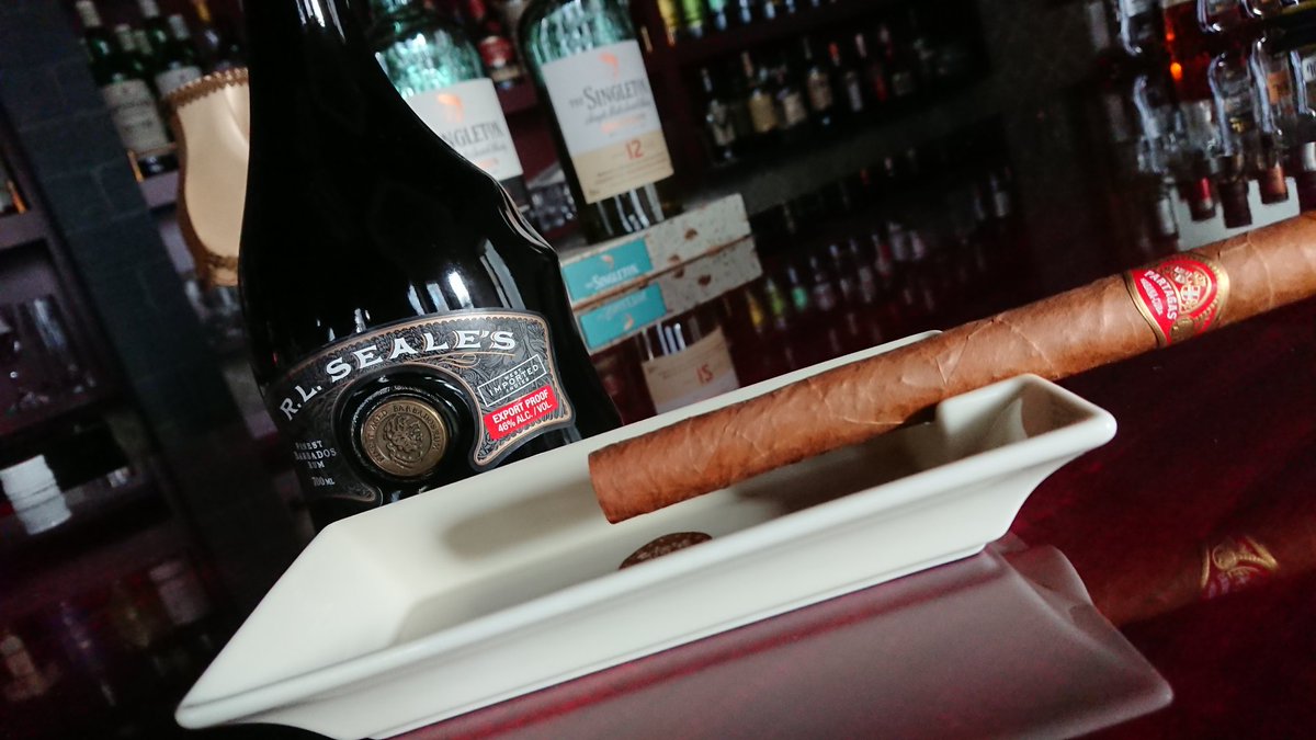 赤羽 Bar Rr 時短営業中ですが 美味しいお酒と葉巻は最高 R L Seale S ﾊﾞﾙﾊﾞﾄﾞｽ産ﾗﾑ Cigar パルタガス Enjoy Barrr 赤羽barrr 葉巻 ウイスキー ラム バー