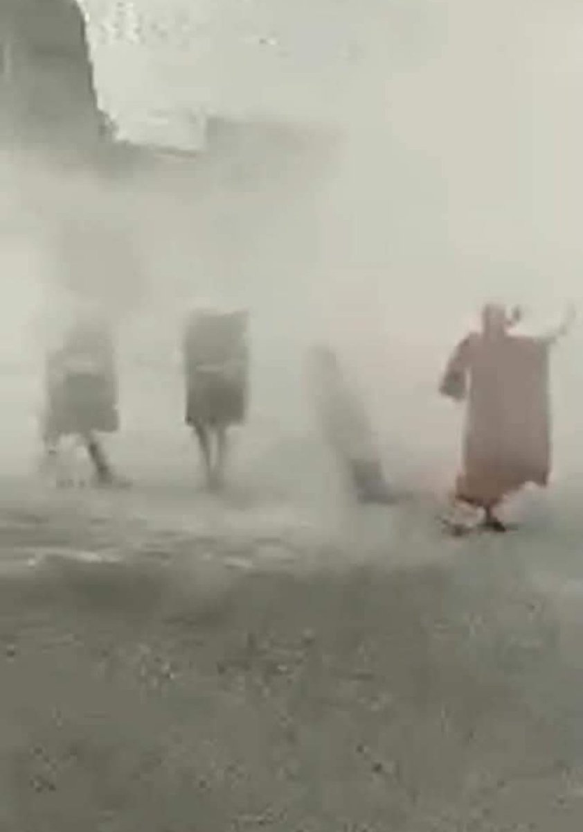 ArkarKy10045439's tweet photo. Mogok
 Tear gas was dropped as monks apologized. 
 Some youths were arrested. 

 11.3.2021

 #mogok
 #CrimesAgainstHumanity
 #WhatsHappeningInMyanmar https://t.co/JcPdmNmYU1
#Mar11Coup https://t.co/BAwrumxMTt