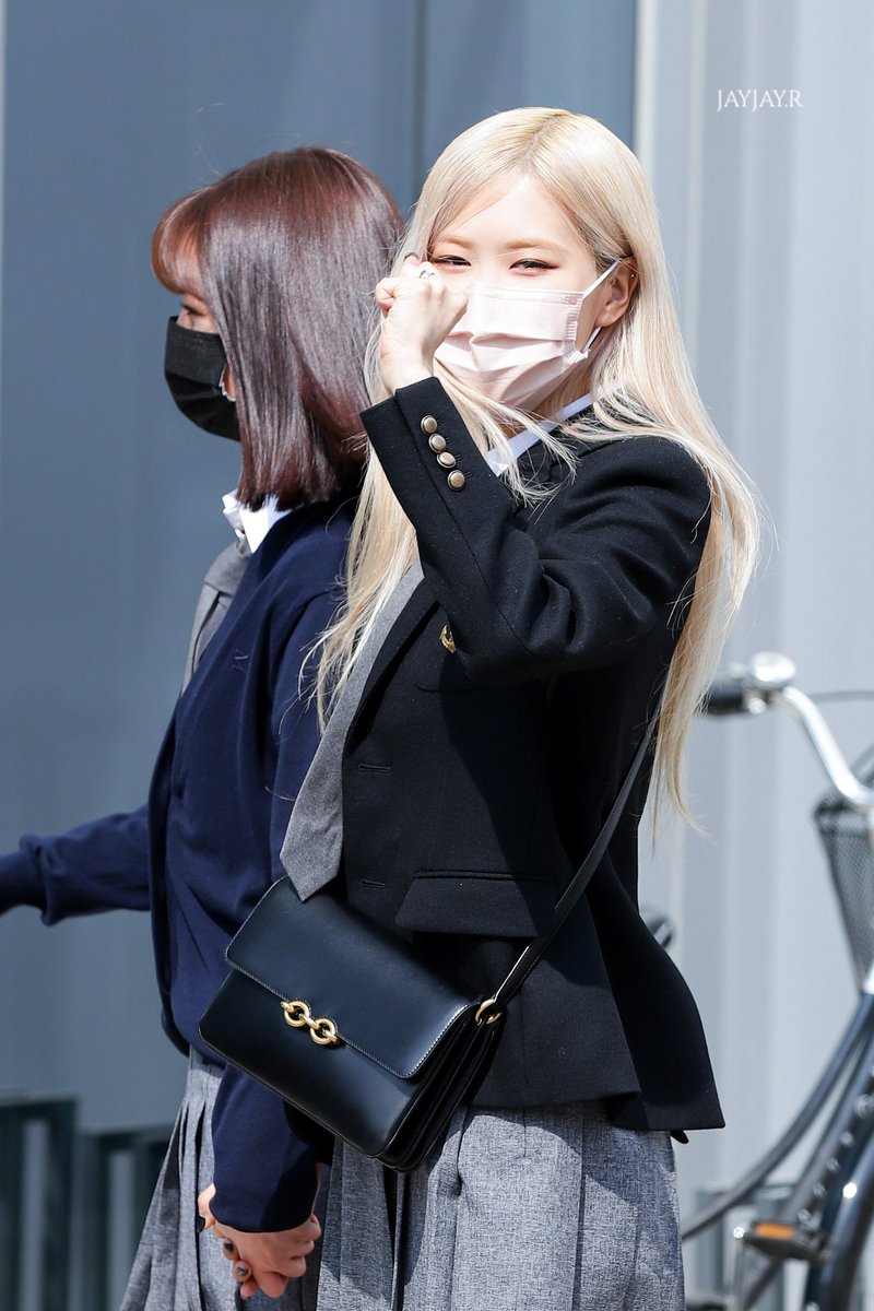 210311  아는형님 출근
로제 솔로 D-1 
귀엽😆
#블랙핑크 #로제 #BLACKPINK #ROSÉ #BLACKPINK
