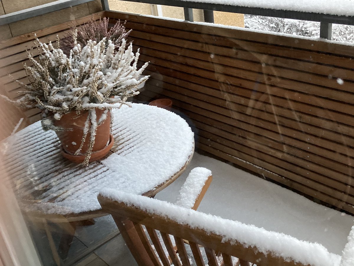 Good morning everyone #TheBreakfastClub Wishing you a wonderful Thursday with or without snow, depending on which part of the world you are now. This morning is looking lime that for us. @DinahLiversidge <a href="/HelenMonument/">Helen Monument</a> <a href="/anelmartin/">Martín Añel</a> @ChrisWMenzel <a href="/lucybrazier/">Lucy Brazier OBE</a> <a href="/harmonyhelen/">Helen Rees 🧡🎶🇪🇺🏴󠁧󠁢󠁷󠁬󠁳󠁿🇫🇷</a>